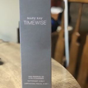 Mary Kay 3D 4 in 1 cleanser